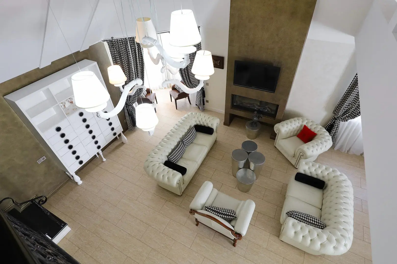 Квартира 2 уровня на Аптечной