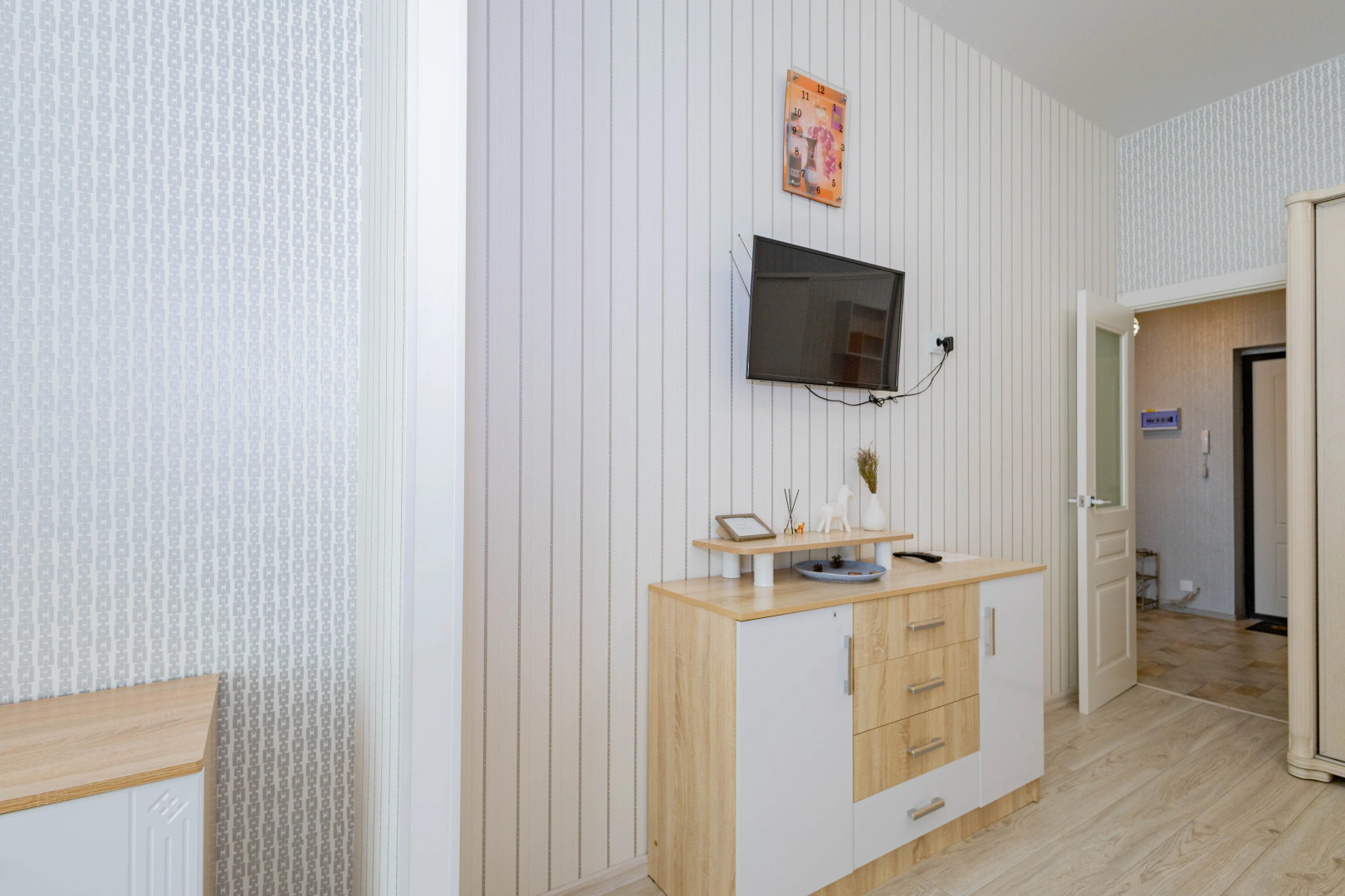 Апартаменты новые и комфортные возле красивого озера