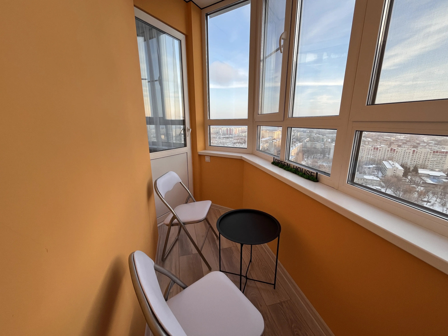 Квартира Tarhany Green House 1