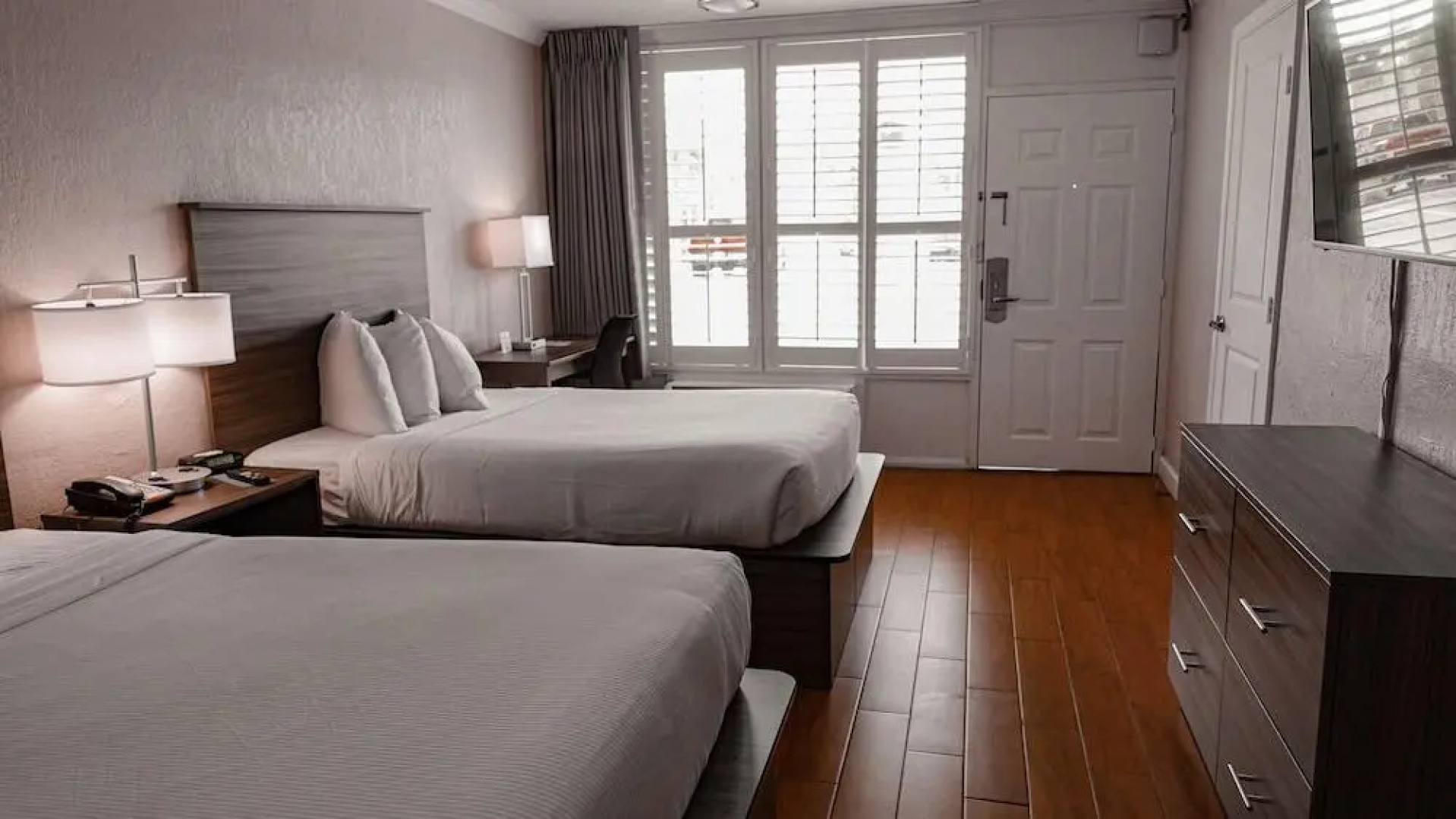 Мини Отель Melbourne All Suites