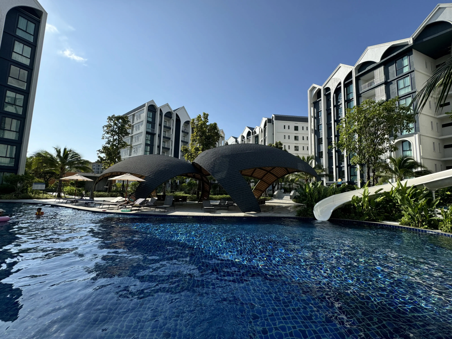 Апартаменты The Title Halo 1