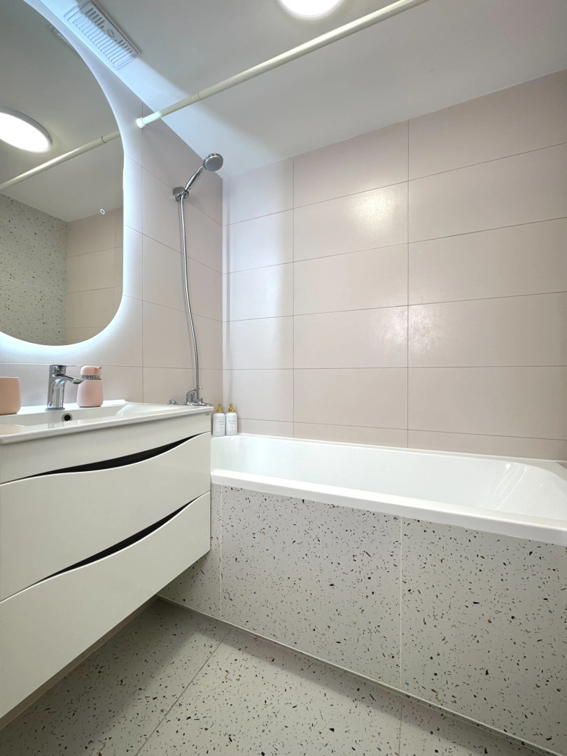 КвартираKenig Holidays 2-к "Птицы" в самом центре Рыбной деревни