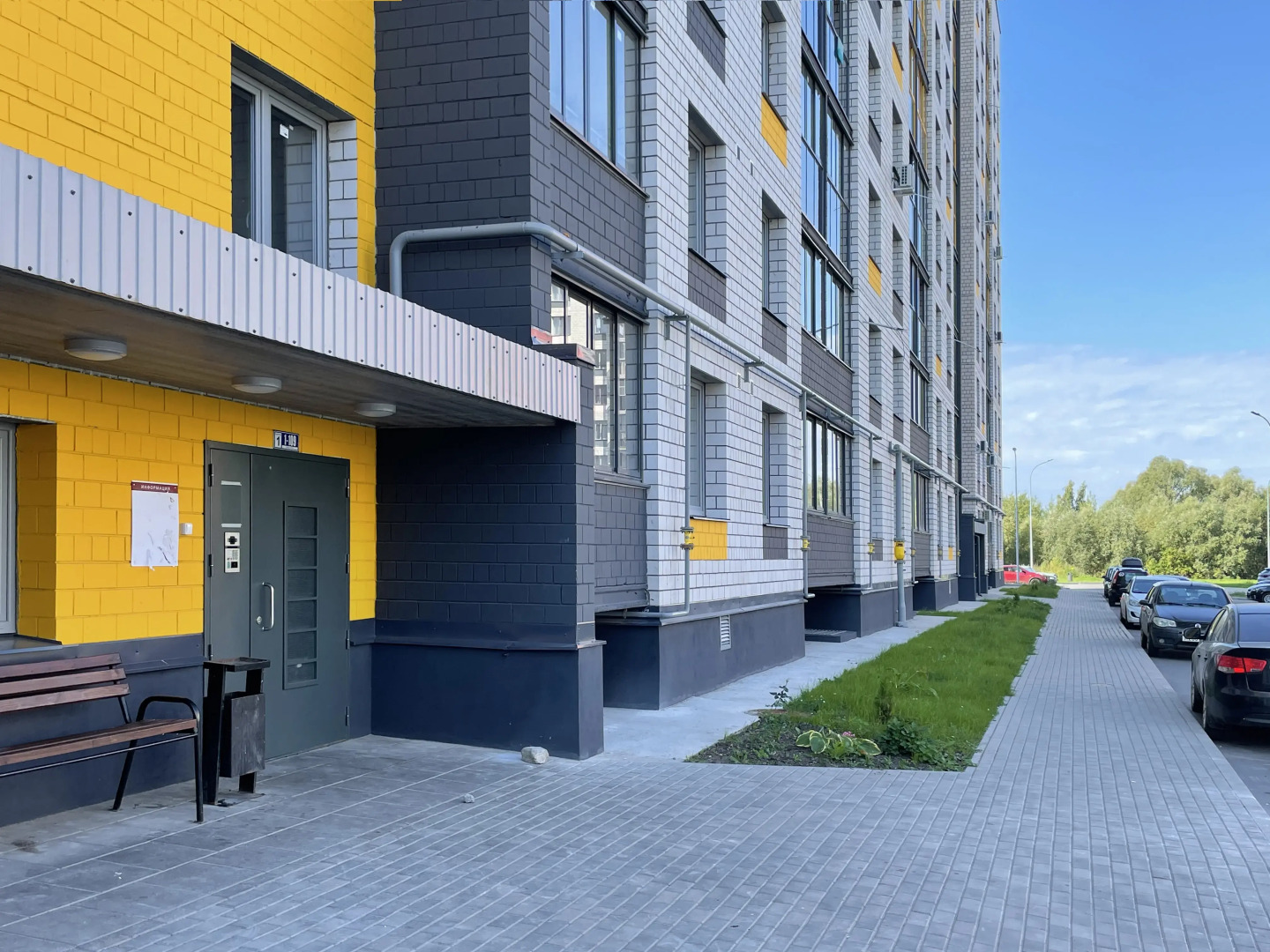 Квартира Новая евродвушка на четверых в современном районе Великого Новгорода