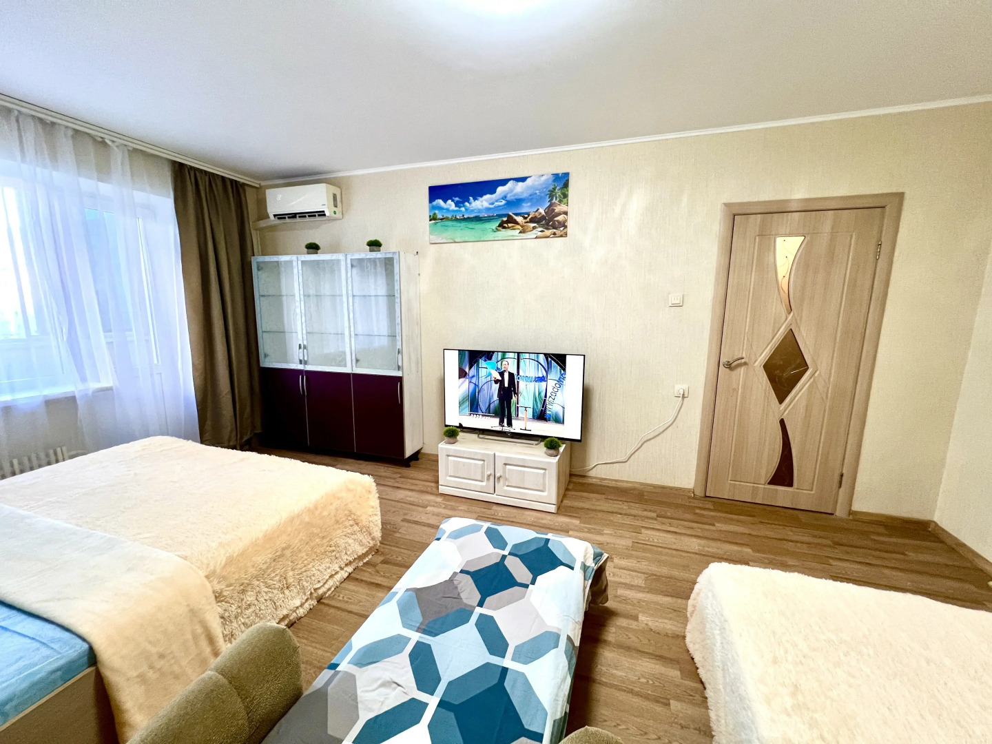 Апартаменты двухкомнатные (на Ново-Вокзальной 257А)