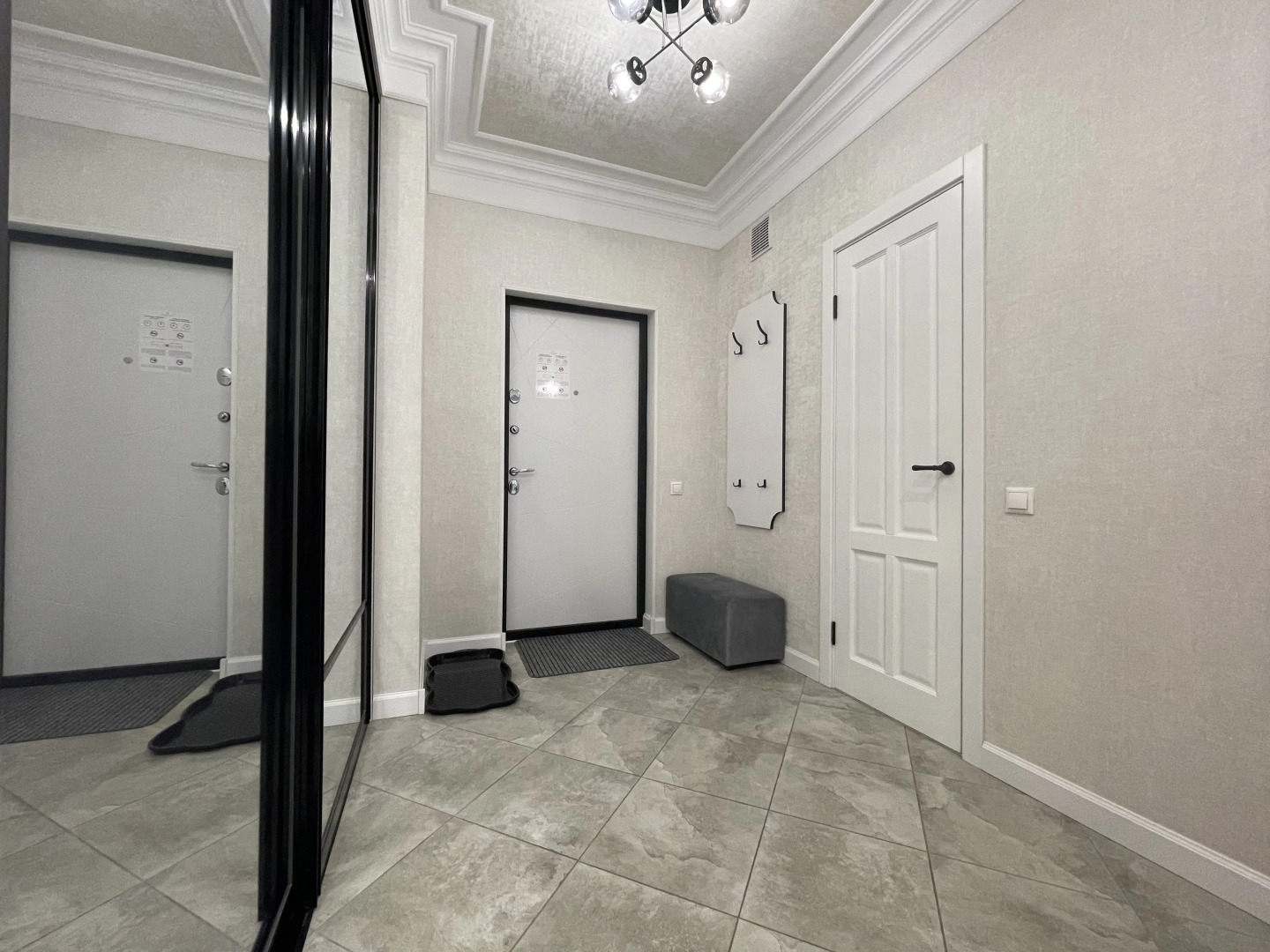 Апартаменты 2-комнатные HomeApart П. Мстиславца, 6