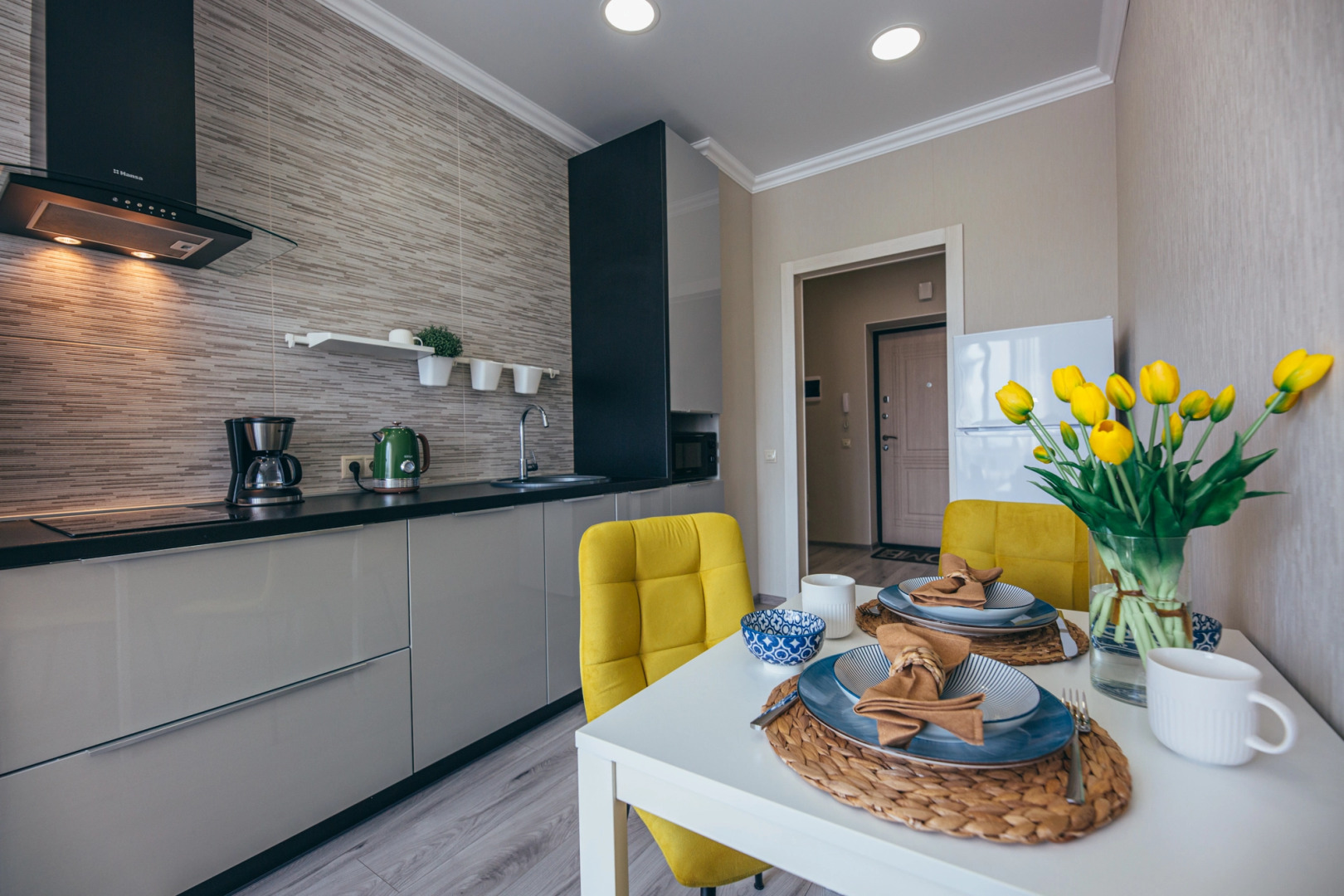 Апартаменты на Рыбной Деревне с Панорамным Видом в Новом доме