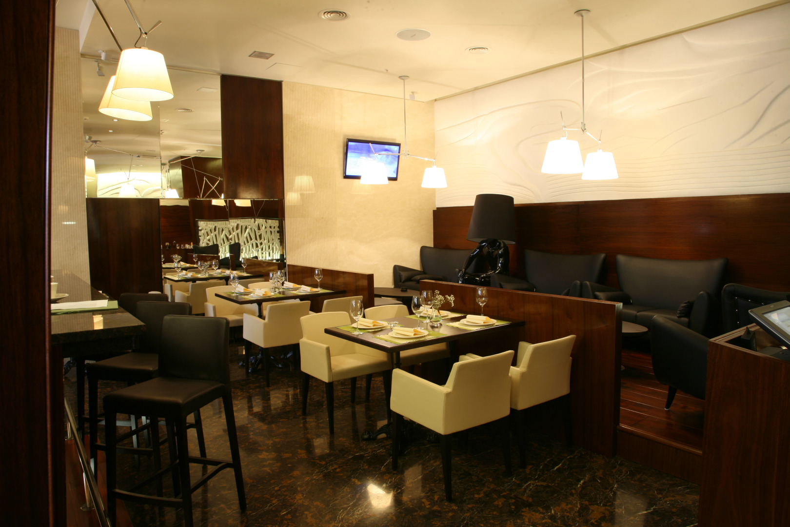 Отель East Gate