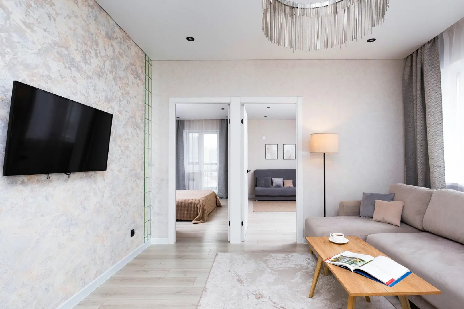 Апартаменты SleepNsk Красивая Трешка Около Аквапарка