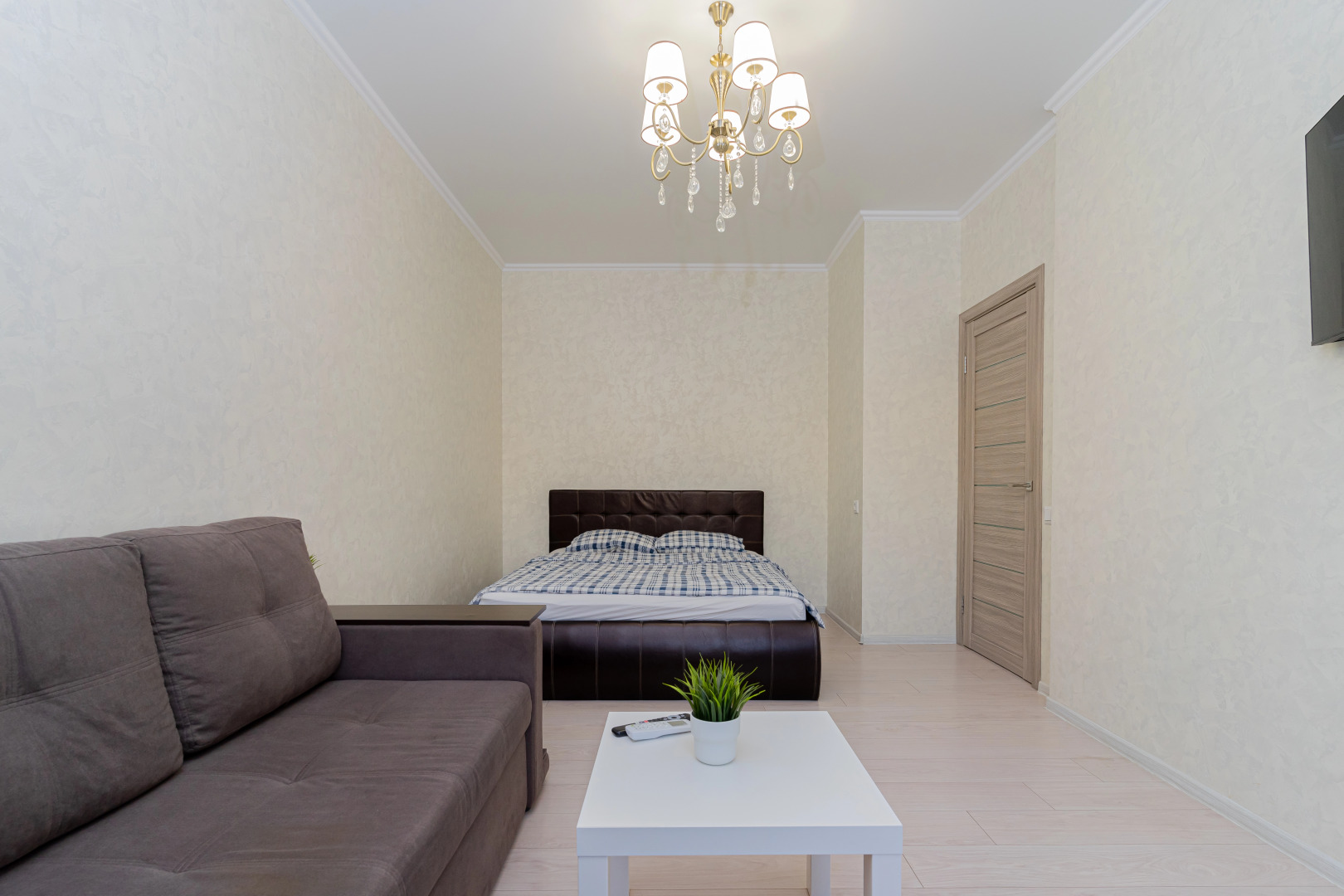 Квартира ЛЮКС Посуточно в ЖК Жигулина Роща