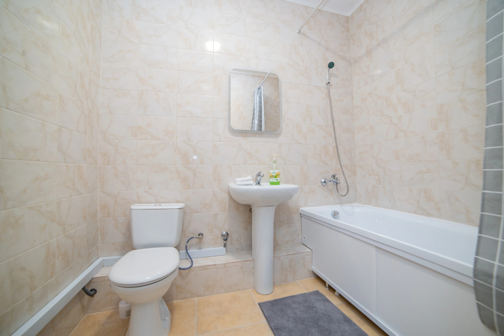 Апартаменты Сурикова 63