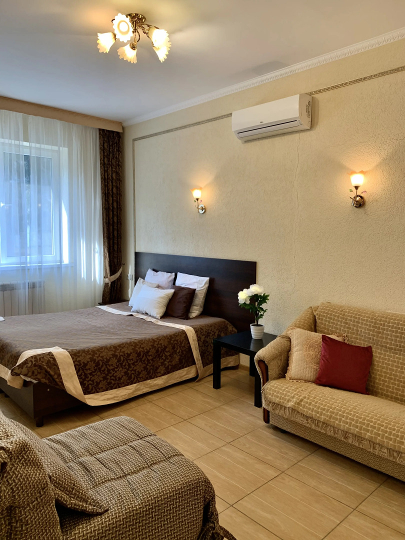 Отель Нинель