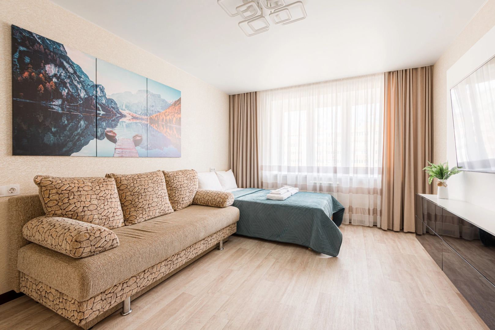 Квартира 2-к в центре на О.Волкова 3 от RentAp, 6 сп.мест