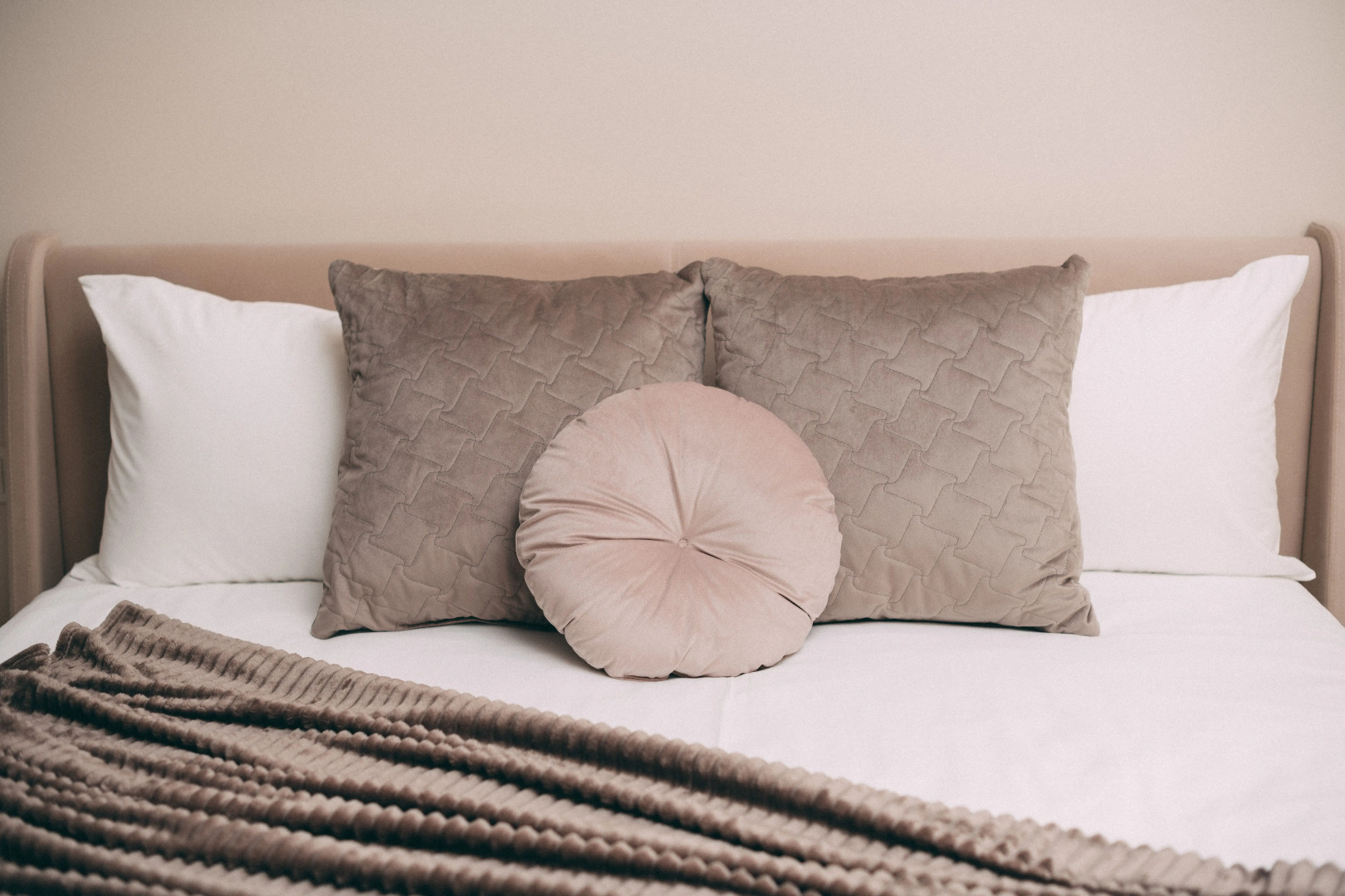 Апартаменты LovelyHome39 Жк Атлантис