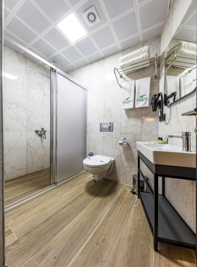 Lenora Airport Hotel