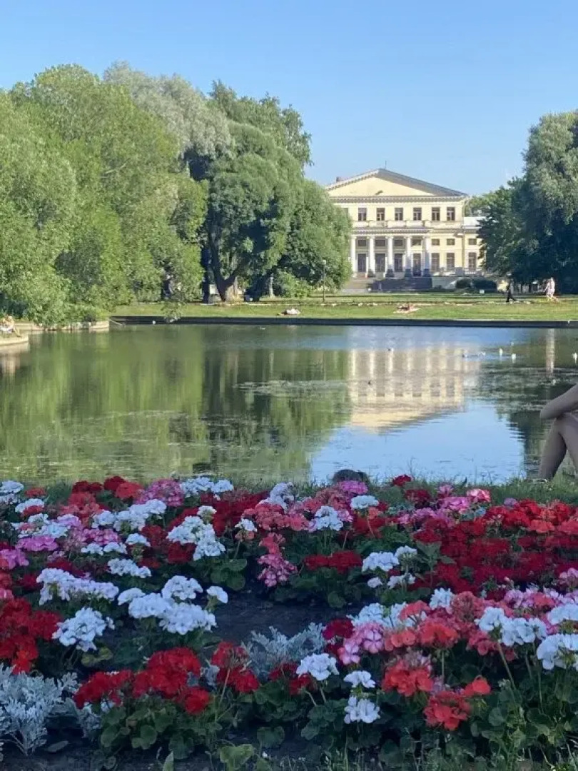 Квартира в сердце Санкт-Петербурга с парковкой для вашей семьи