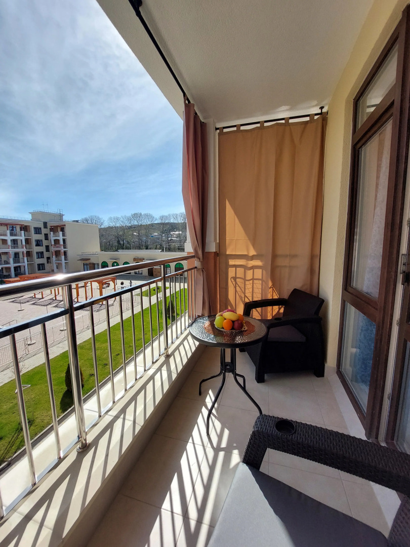 Квартира Уютная студия с террасой в ЖК Холидэй Хаус