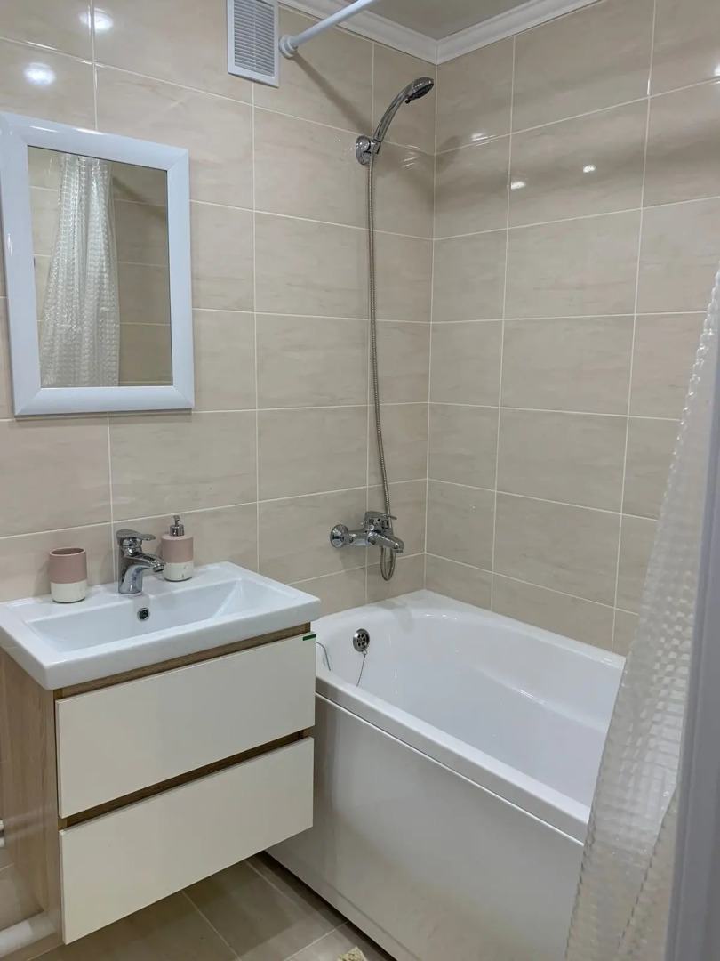 Квартира на Дружбы Народов 18