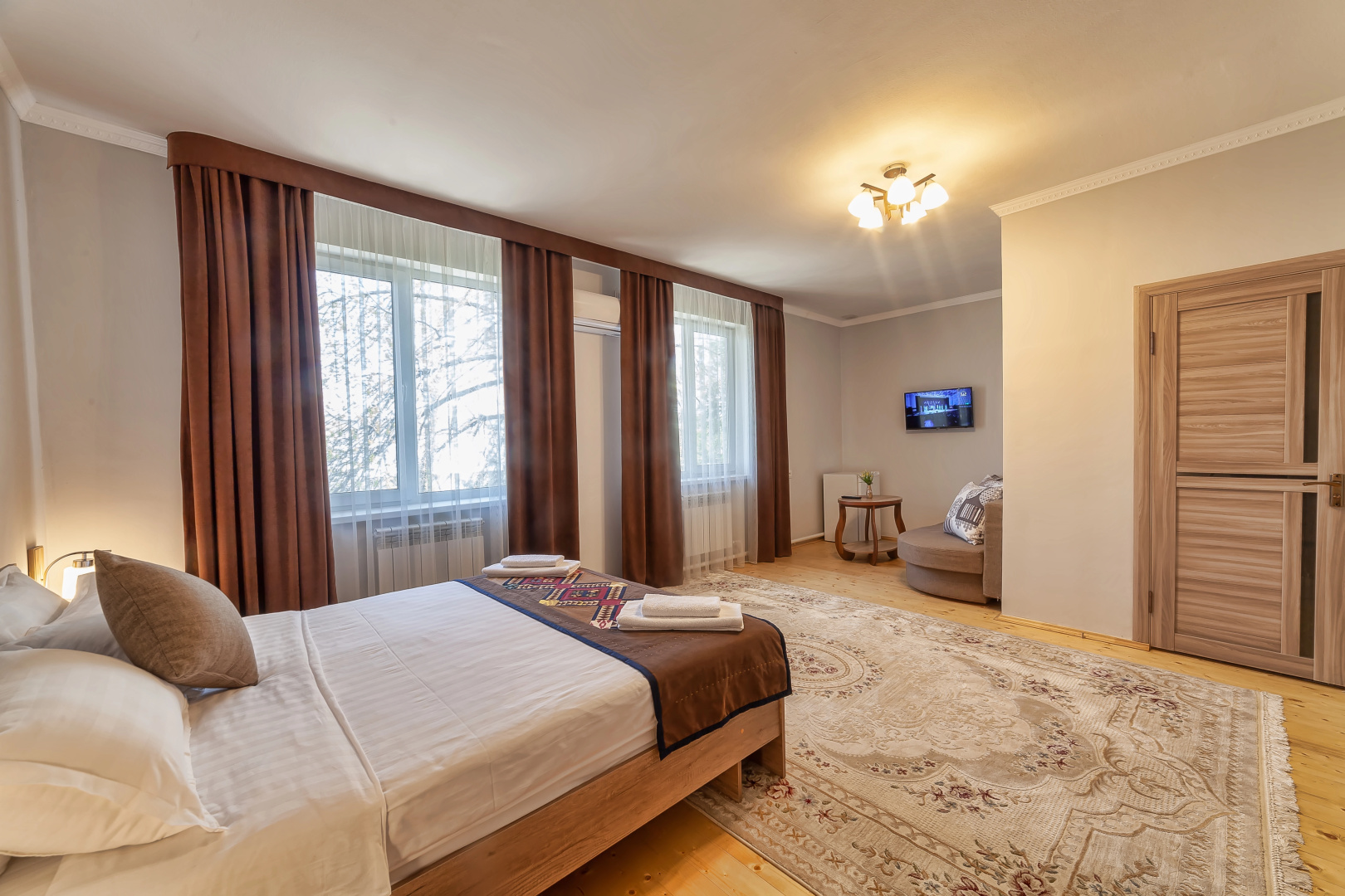 Tes Hotel