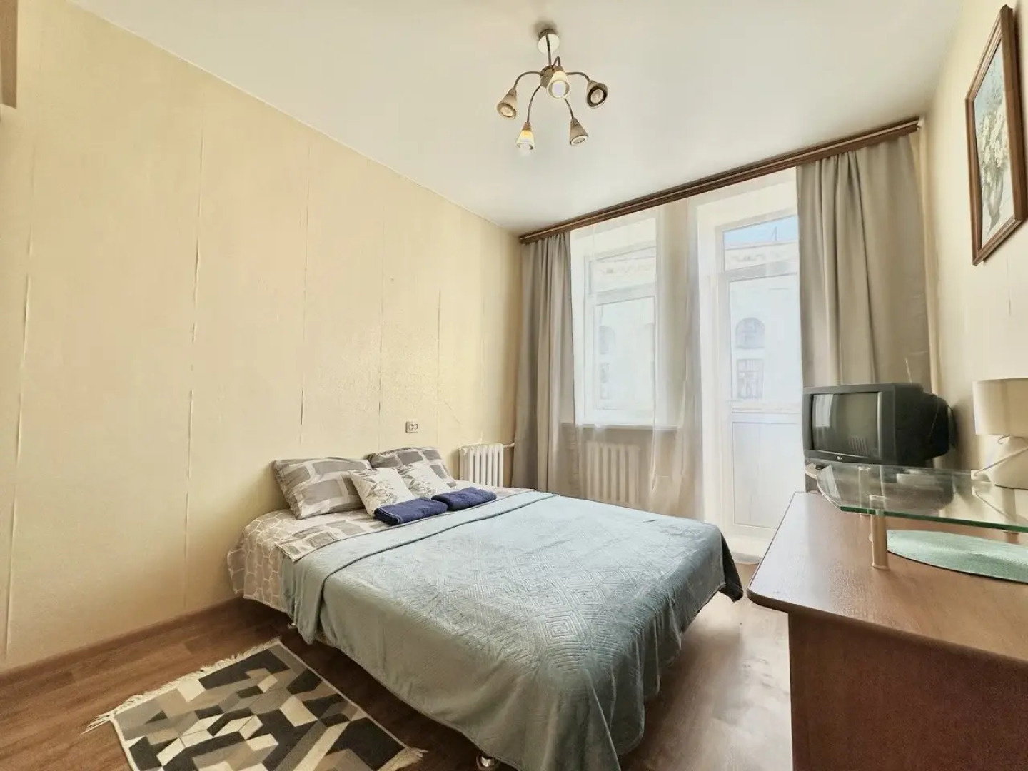 Апартаменты классика в самом центре у крепостной стены