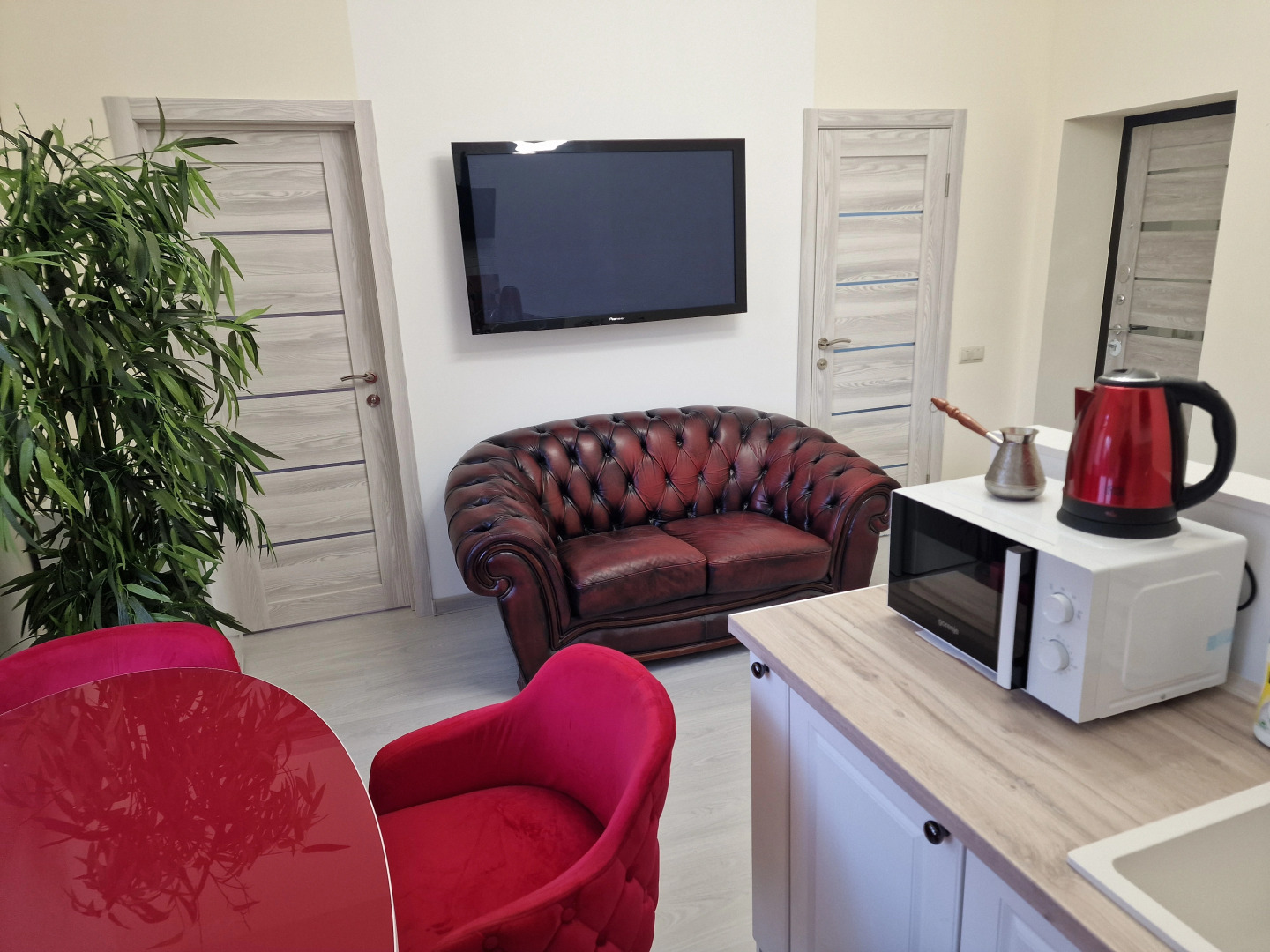 Квартира БалтАтлантик номер в стиле Красный Дракон