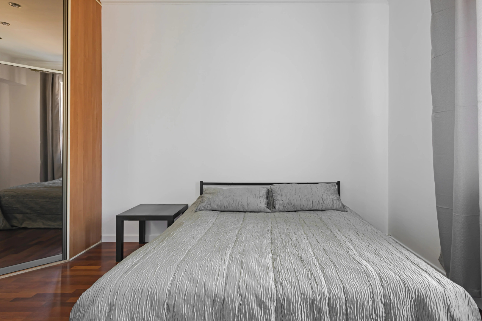 Квартира с видом на Дворец Республики