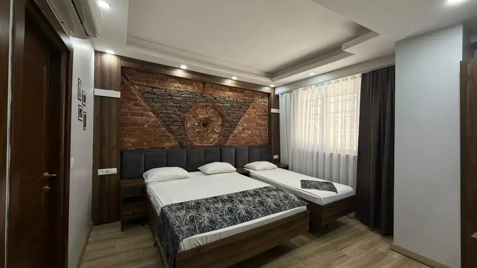 Отель Han Suite