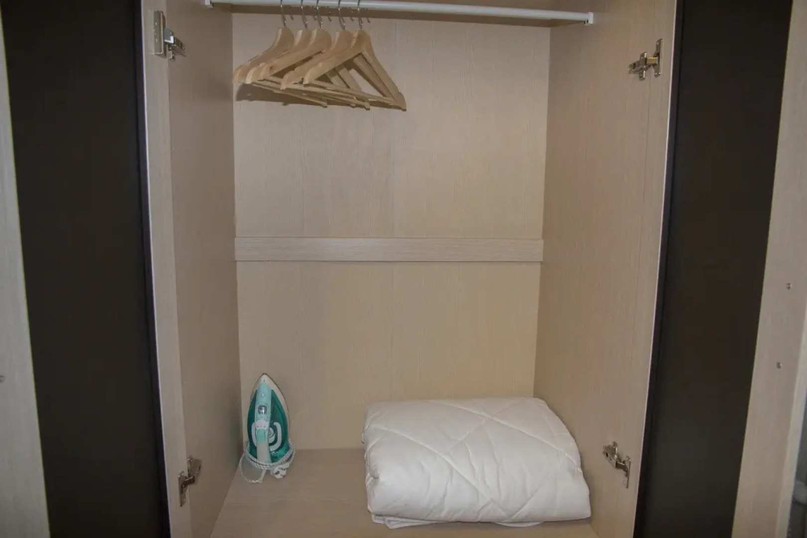 Апартаменты однокомнатные Премиум с джакузи на Парижской коммуны 40