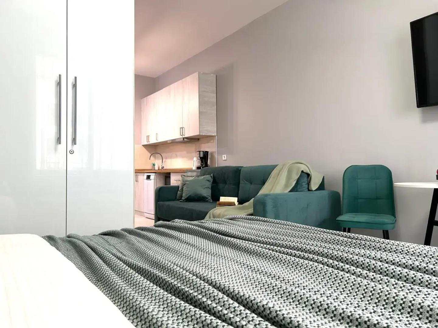 Апартаменты Вдохновляющая Студия Блюз Рядом с Арбатом