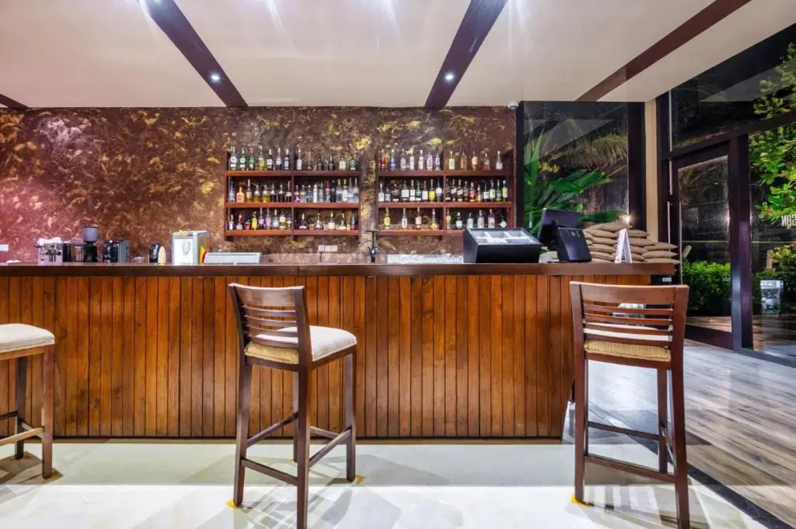 Отель Shinagawa Beach Hotel