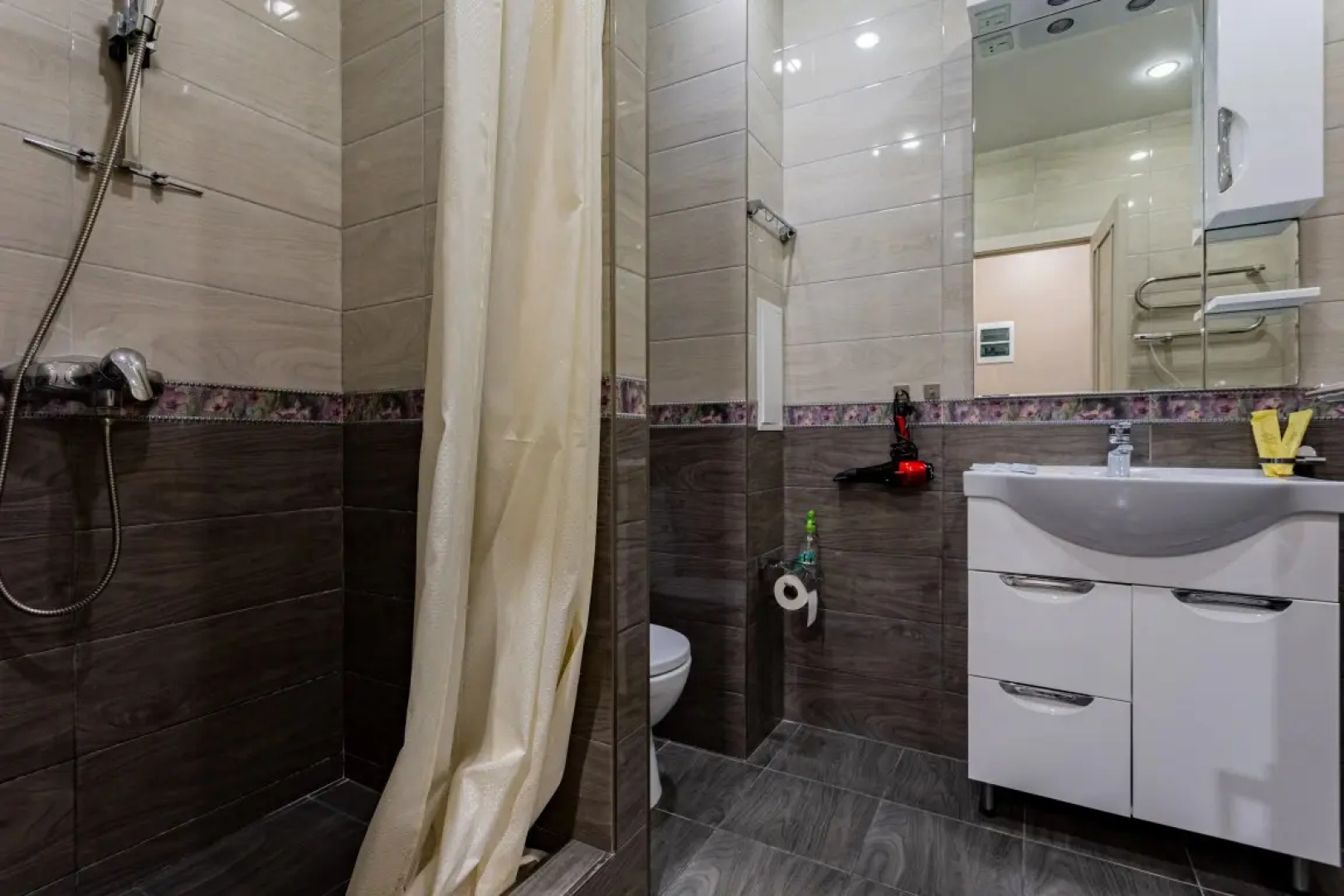 Апартамент Солнечный в центре Сочи у моря с балконом