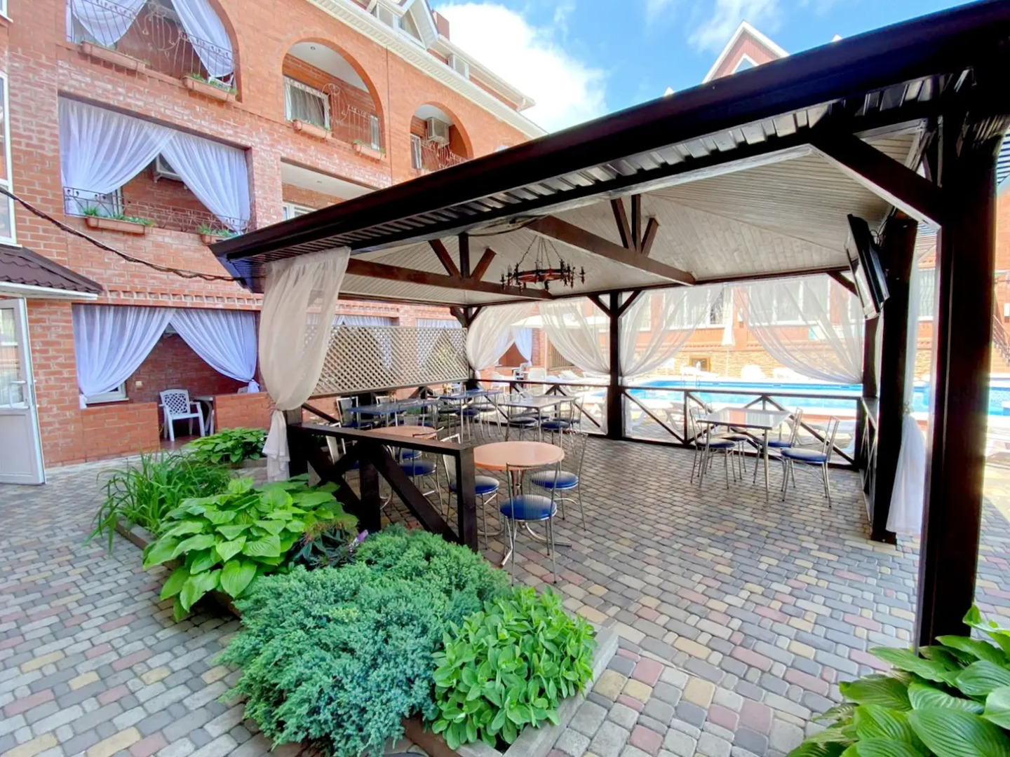 Отель Багира