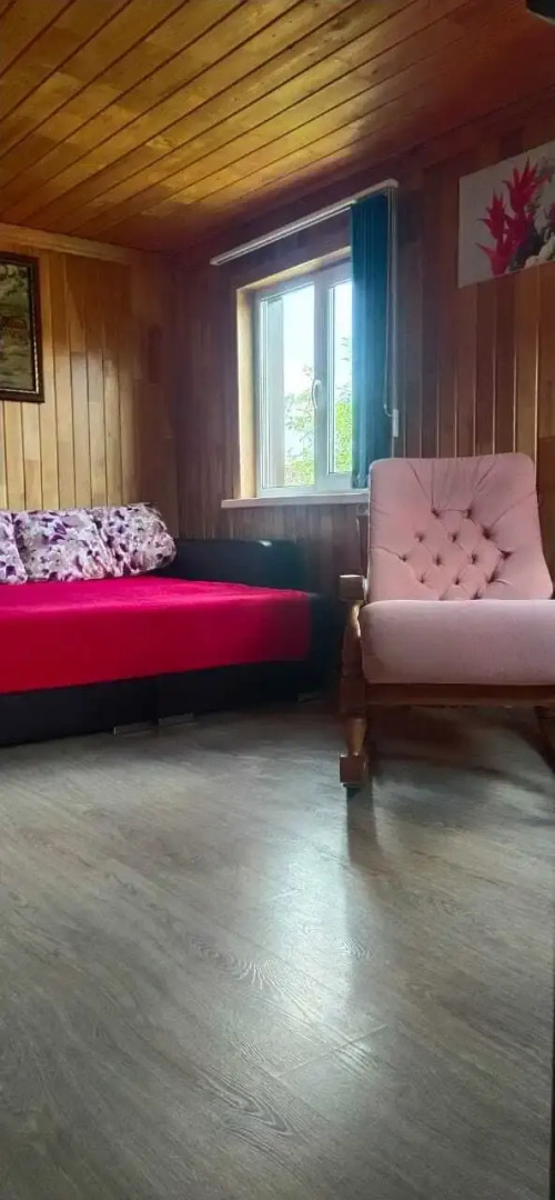 Частный дом с баней на территории