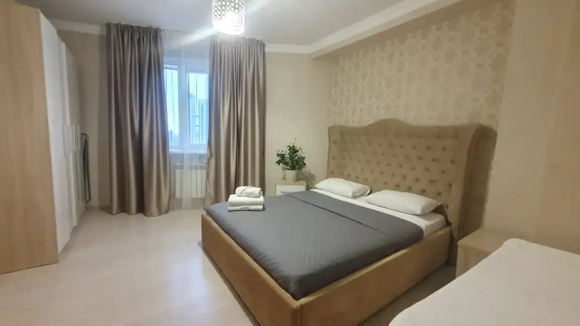 Апартаменты 2х комн.кв с 2мя кроватями и раскладным диваном на 23м этаже