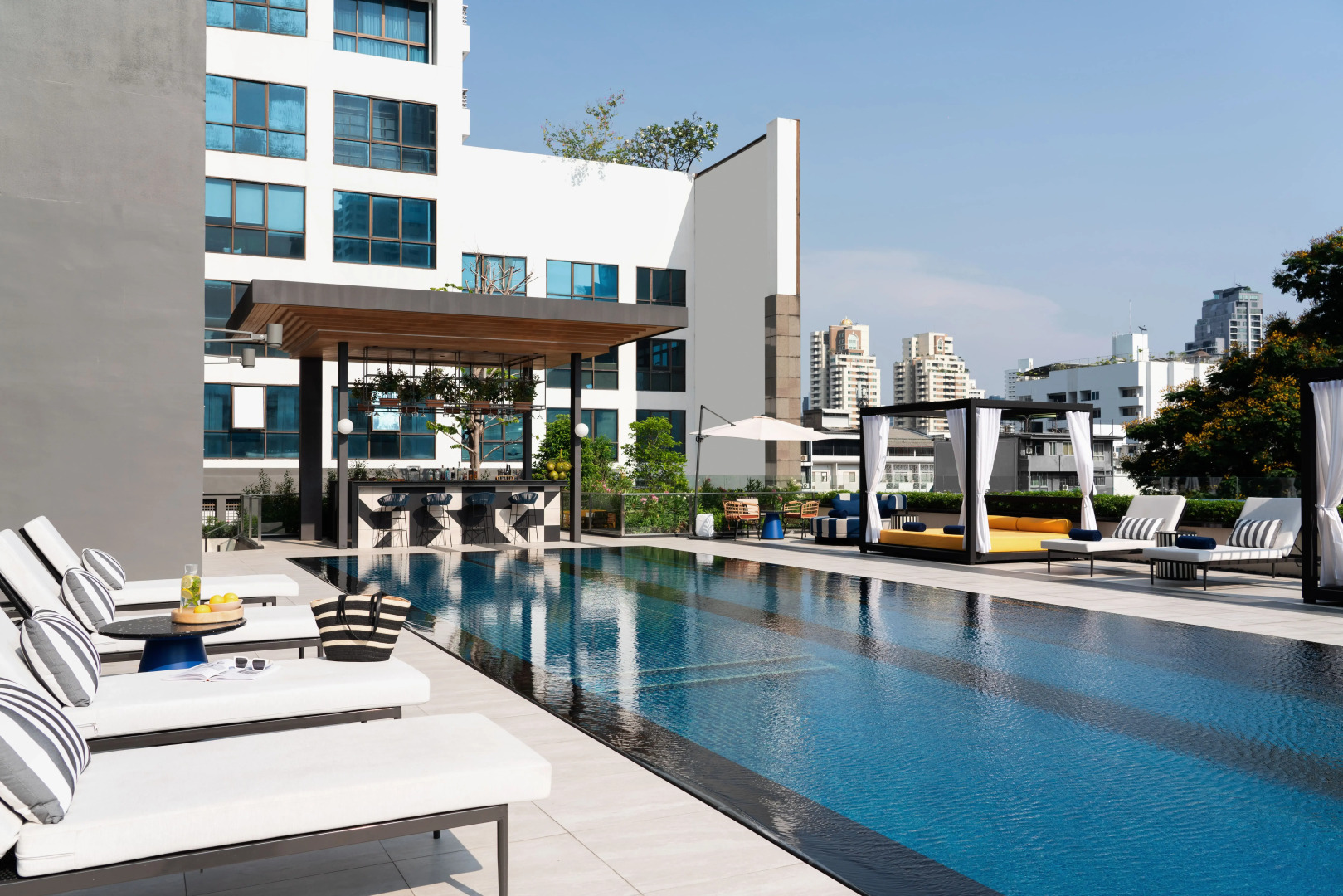 Отель TRIBE Living Bangkok Sukhumvit 39 by AccorHotels