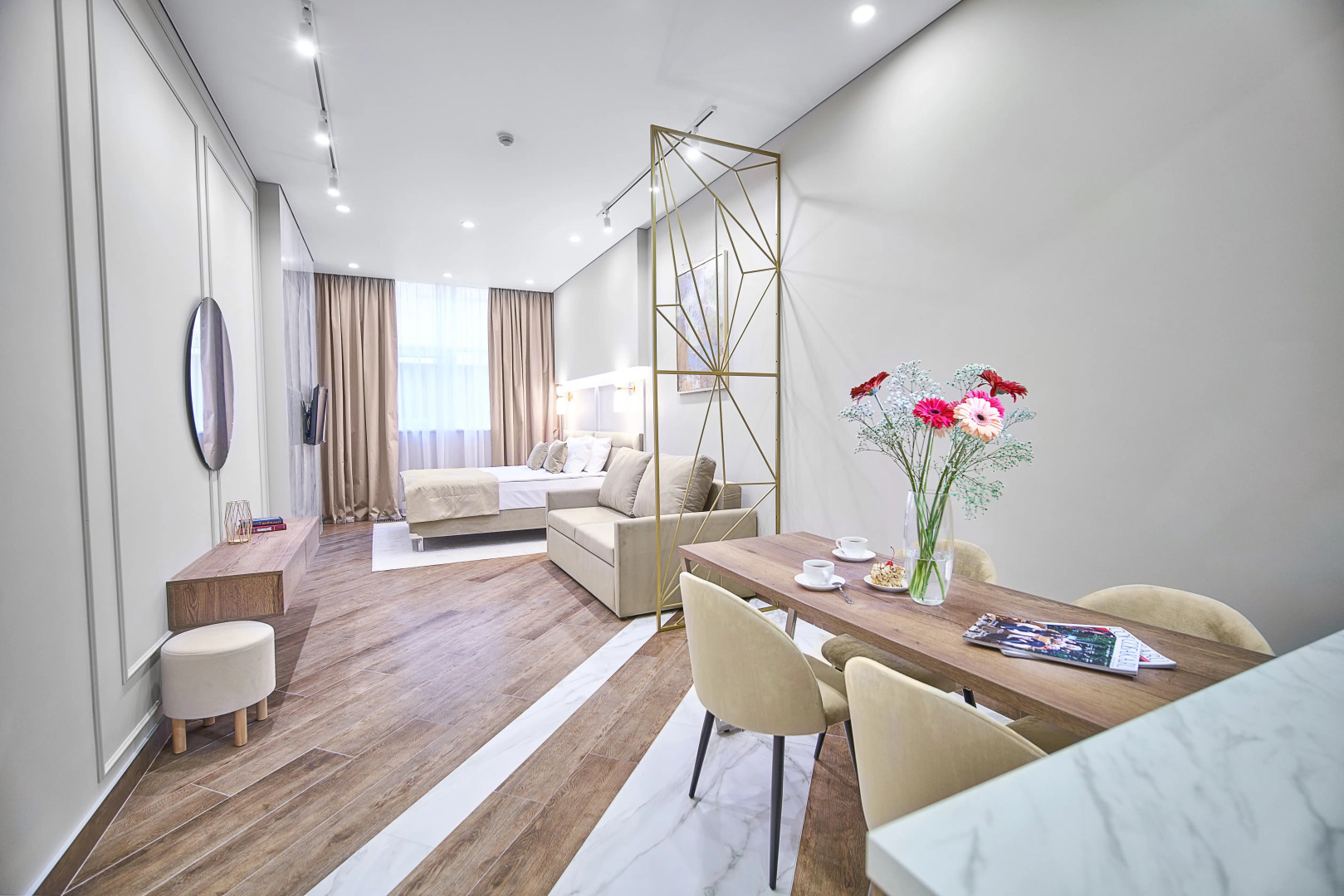 Апарт-отель Mirror Light