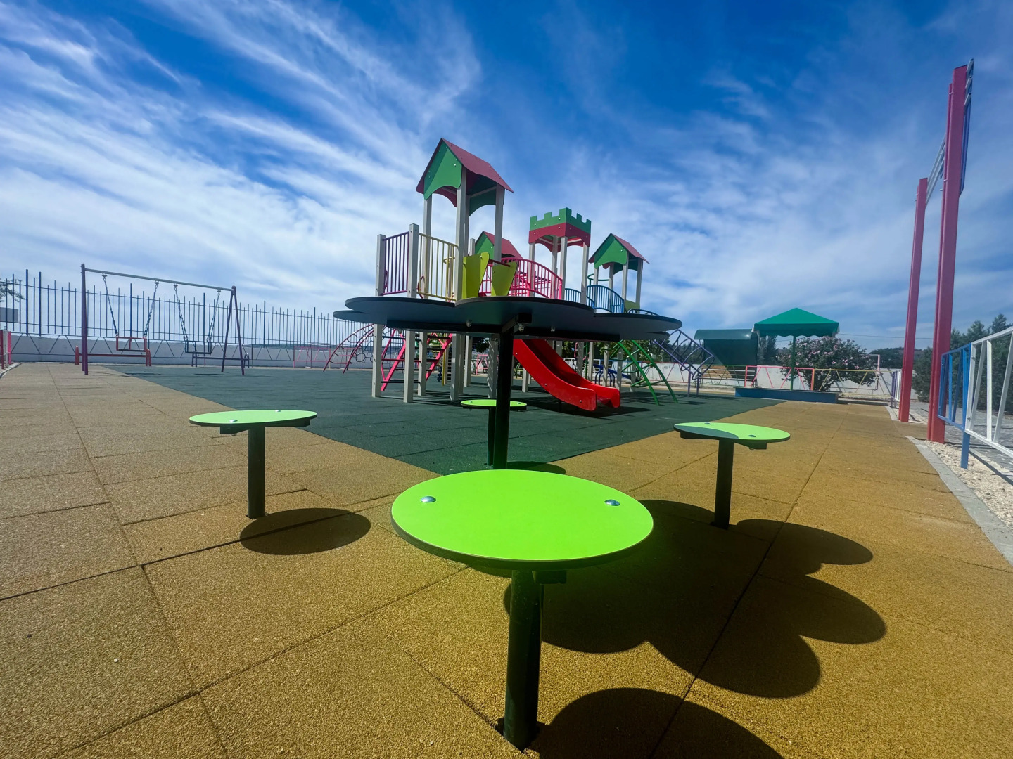 Просторные двухкомнатные апартаменты Loft-Apart