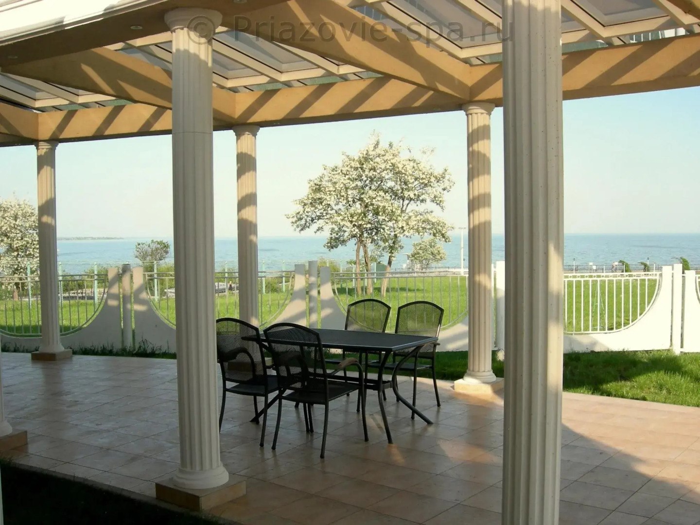 Гостиница Приазовье