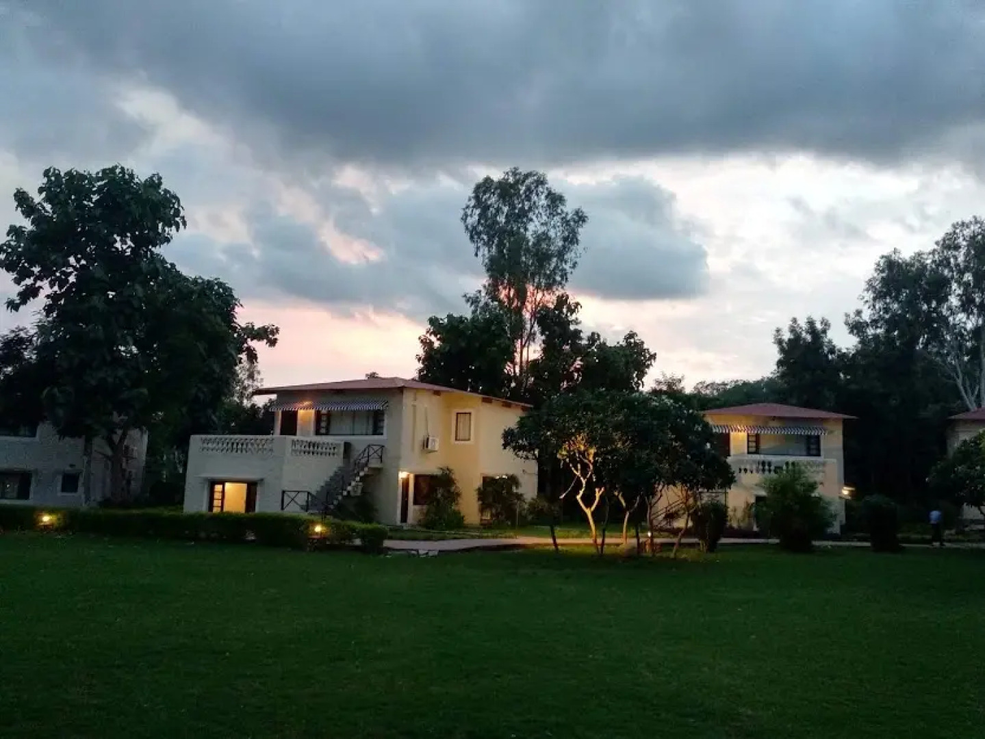 Отель Pagoda's Manu Maharani Resort