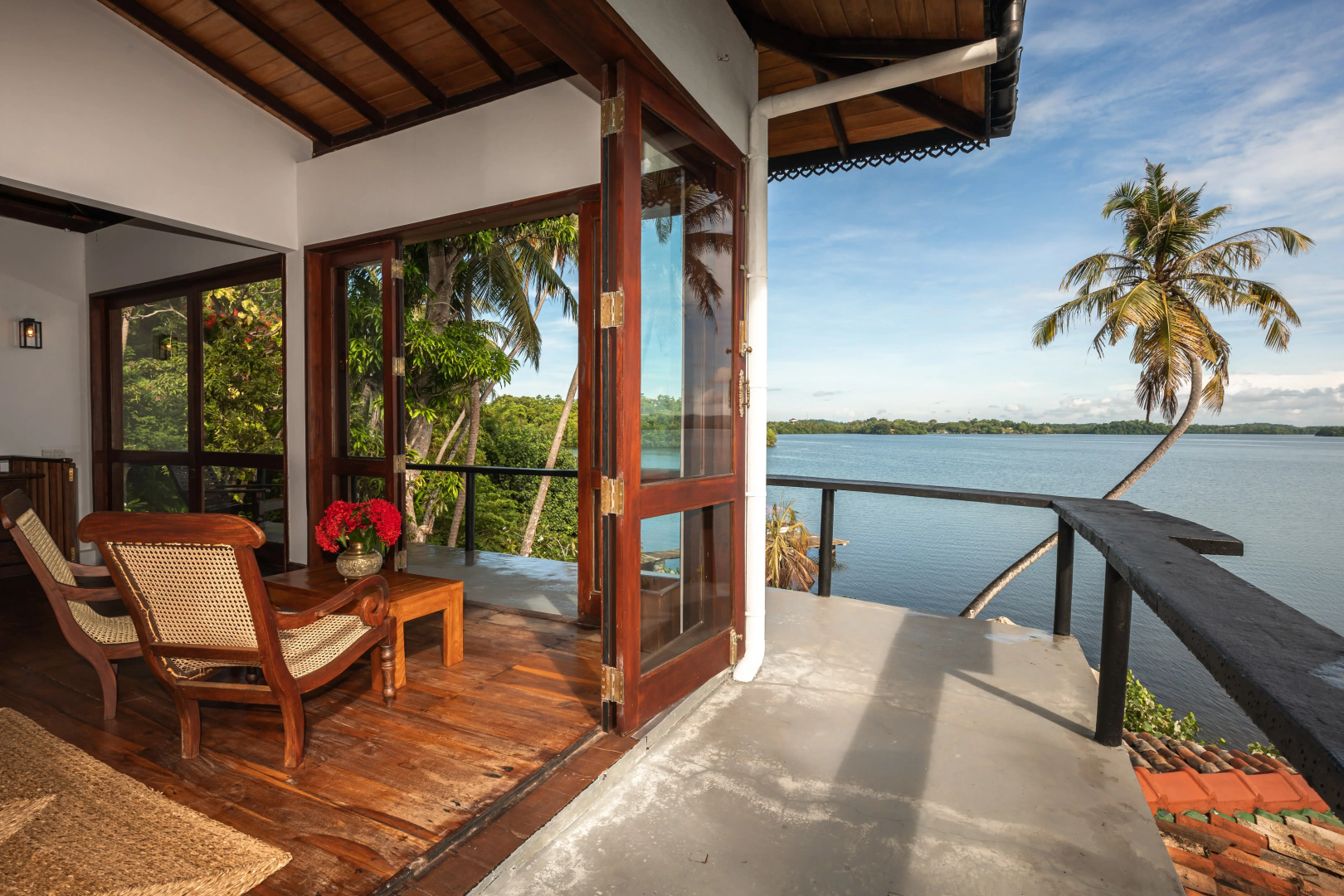 Вилла South Point Cottage 3 bedrooms Lake front