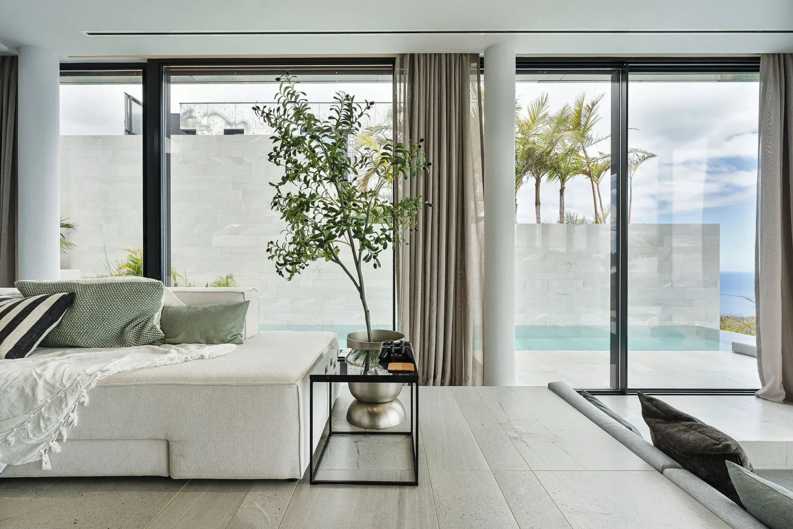 Вилла Saudade futuristic ultra luxury ocean zen retreat