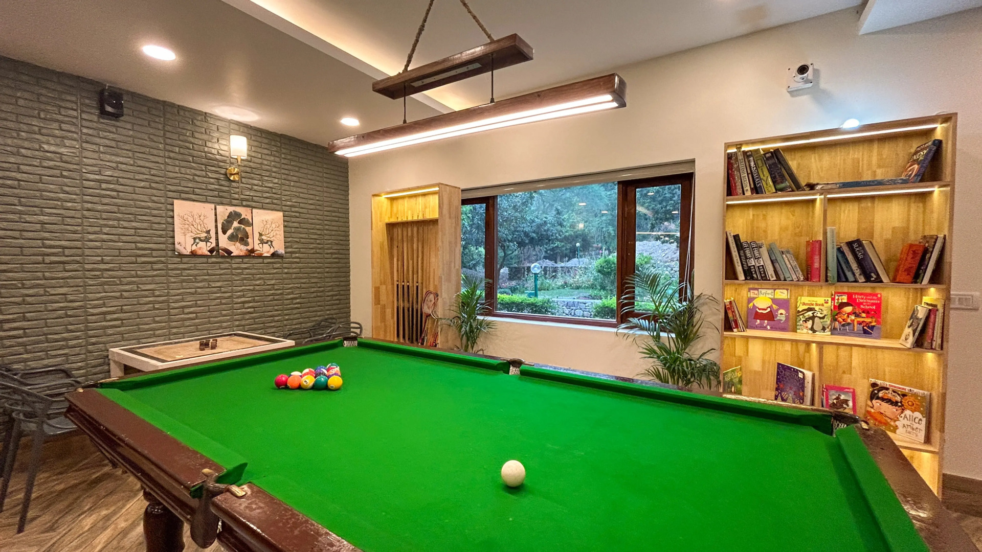 Отель The Solluna