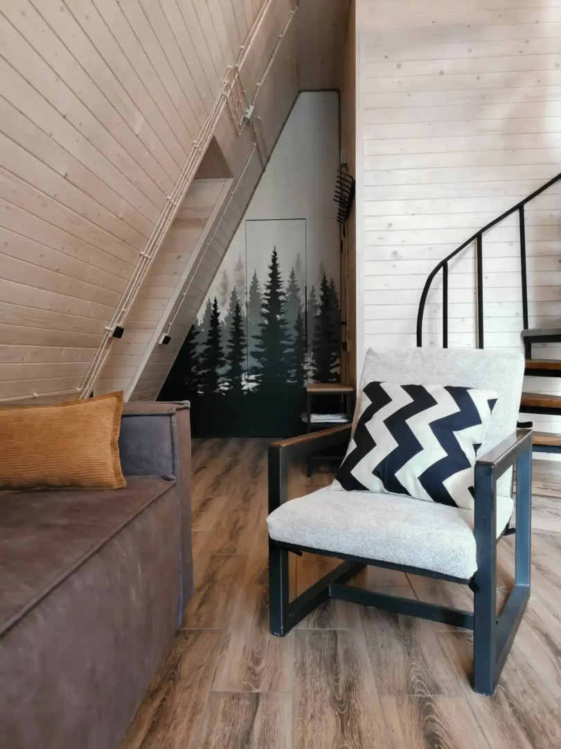 Шале Треугольный дом на огороженной территории