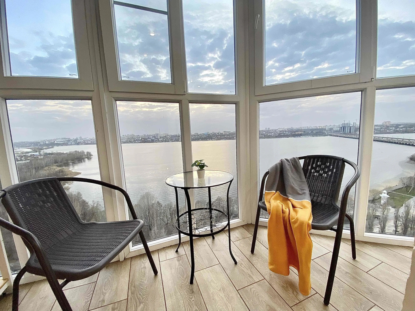 Апартаменты с видом на воду в ЖК Дельфин