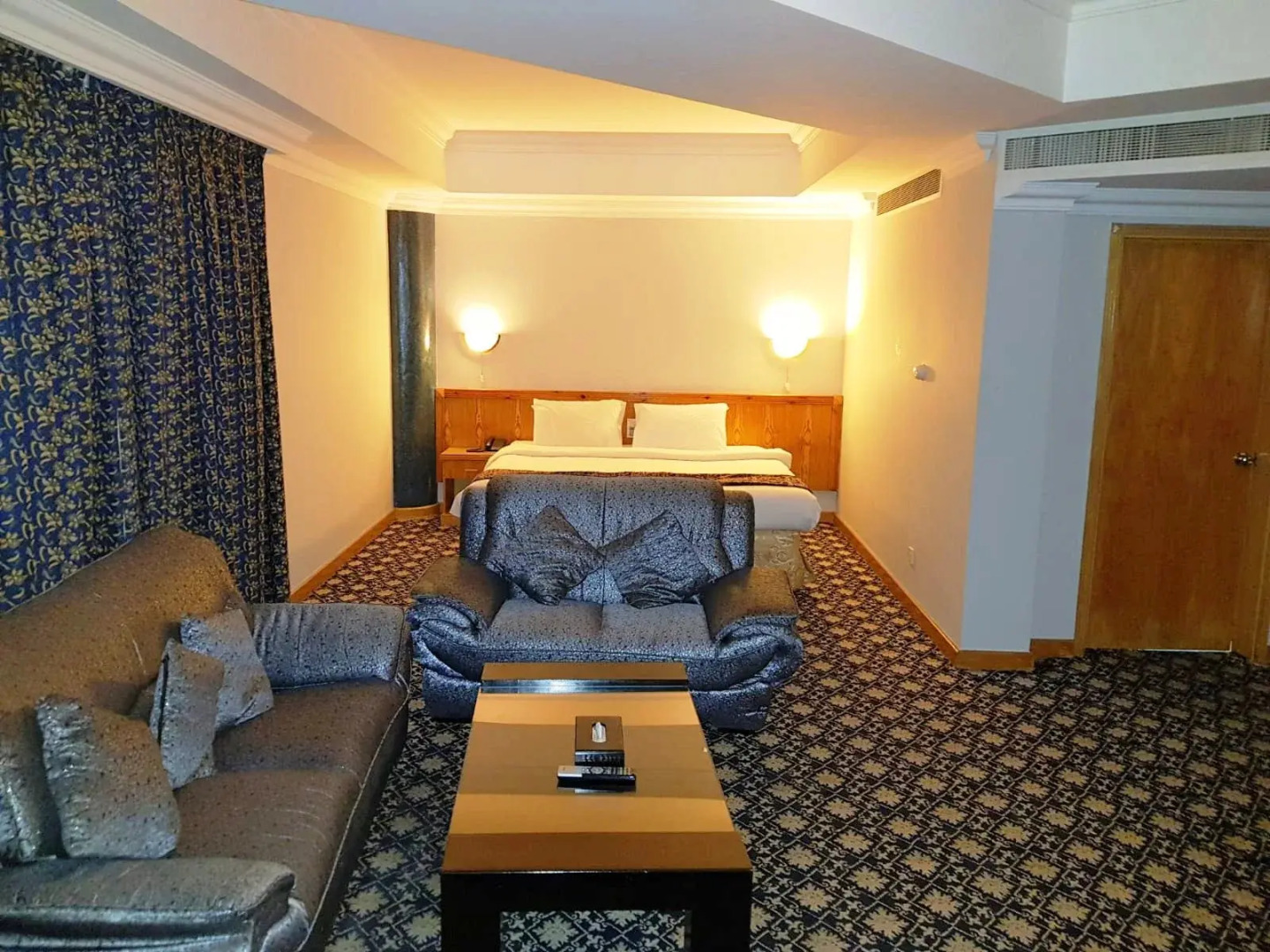 Отель Phoenicia Tower Hotel&Spa