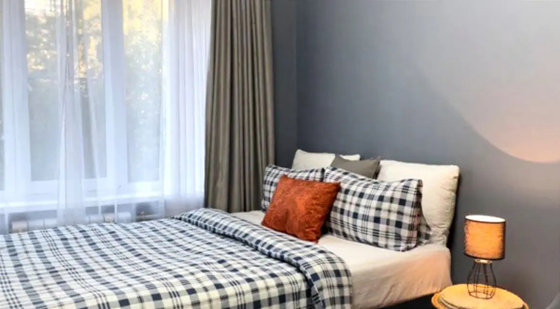Бизнес- Апартаменты  Lora Home на Пражской