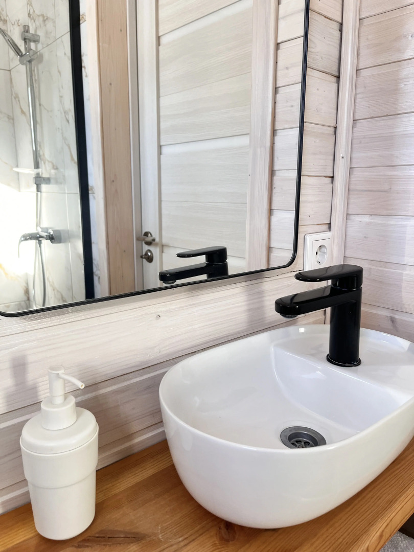 Частный дом у реки 2