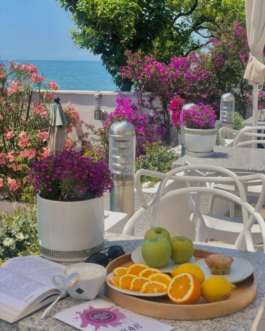 Отель Константа