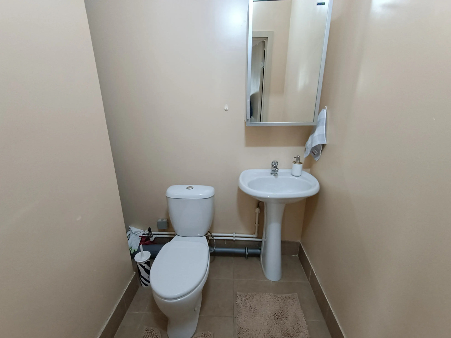 Квартира Двухкомнатная на улице Крайняя/ проспекте Мира