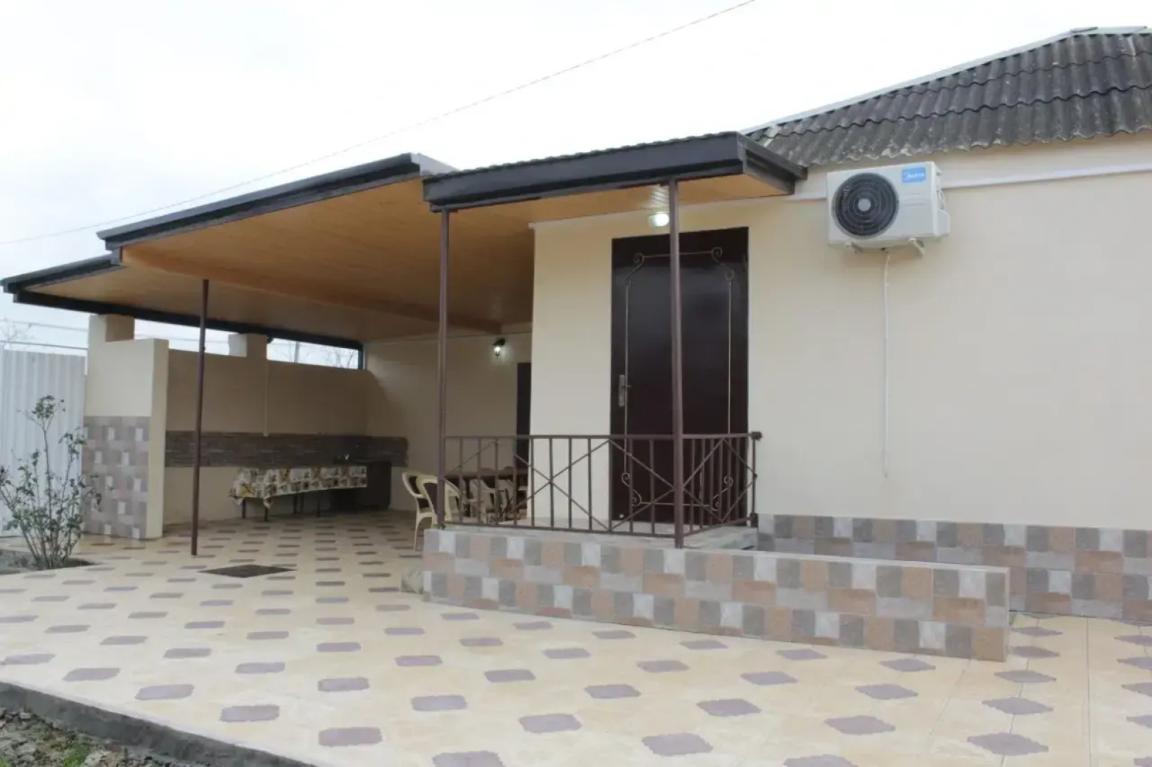 Частный дом в селе Хазар