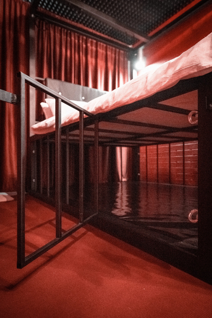 Квартира 18+ Красная Комната для Романтических Свиданий